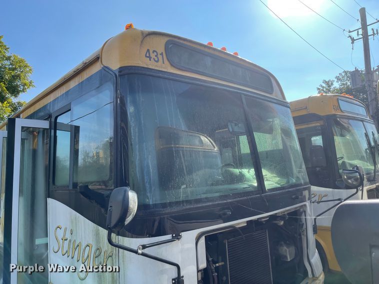 image for item IK9544 2010 Freightliner MB55  trolley