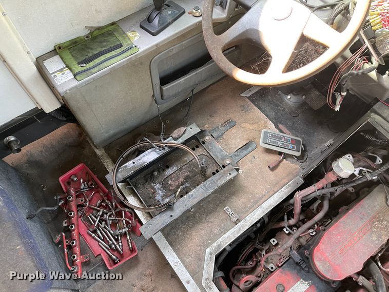 image for item IK9544 2010 Freightliner MB55  trolley