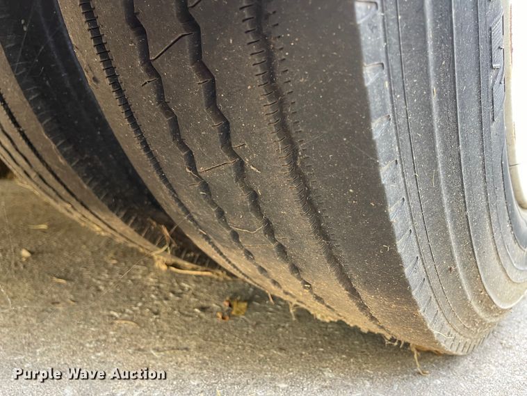 image for item IK9544 2010 Freightliner MB55  trolley