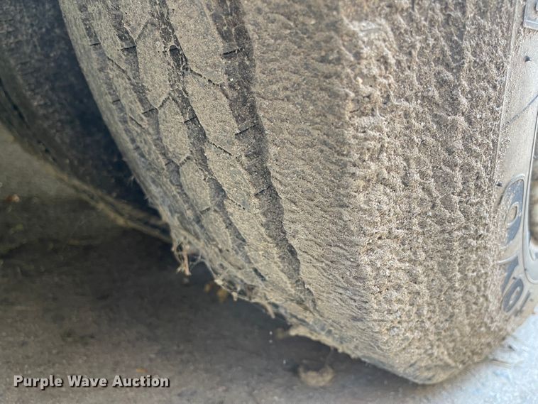 image for item IK9544 2010 Freightliner MB55  trolley