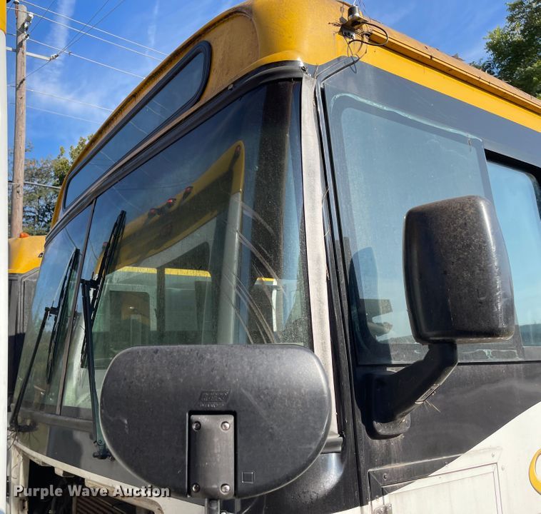 image for item IK9545 2010 Freightliner MB55  trolley