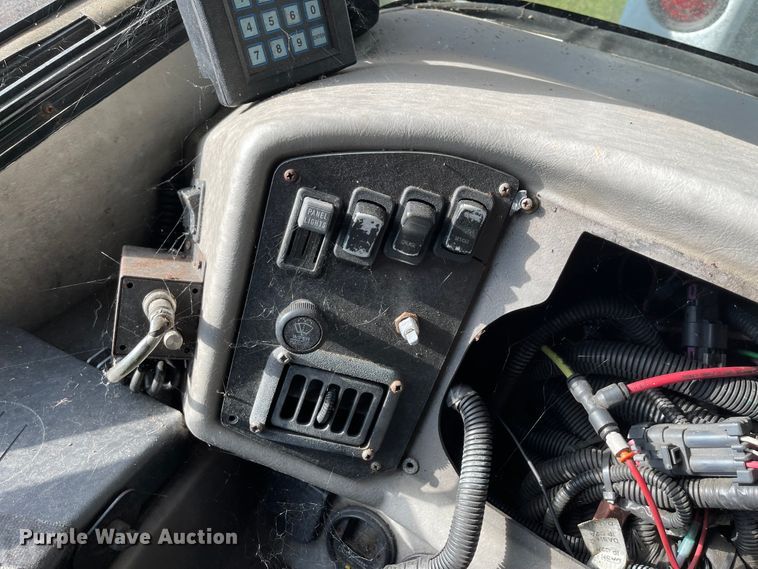 image for item IK9545 2010 Freightliner MB55  trolley