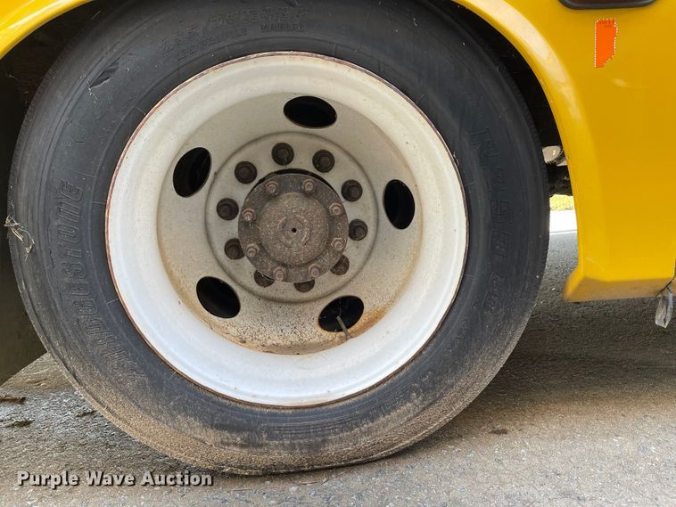 image for item IK9545 2010 Freightliner MB55  trolley