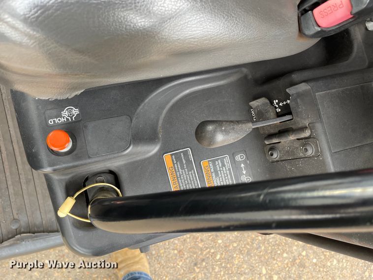 image for item IK9546 2017 Kubota RTV X900  utility vehicle