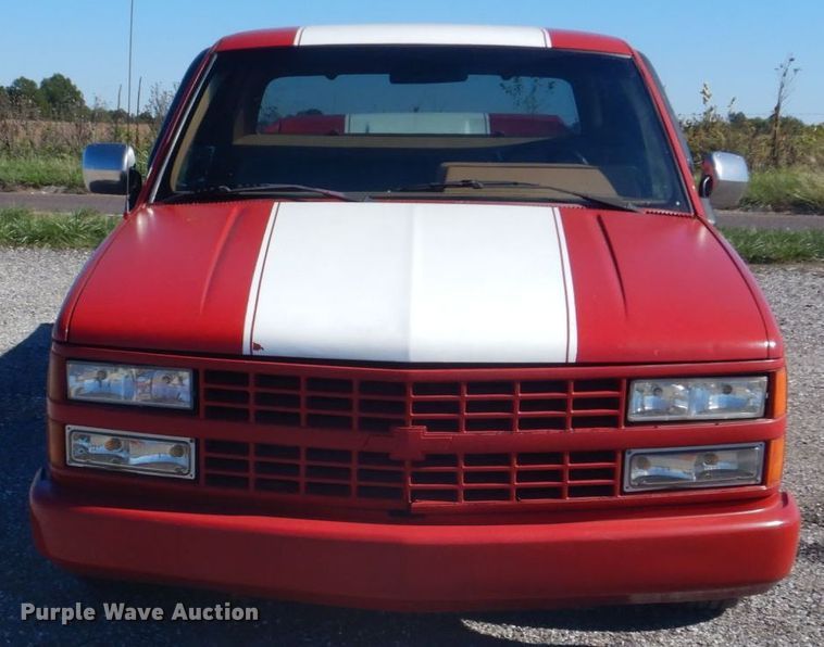 image for item IM9501 1989 Chevrolet 1500  pickup truck