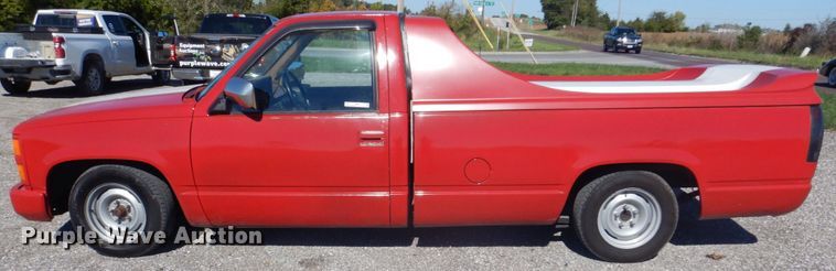 image for item IM9501 1989 Chevrolet 1500  pickup truck