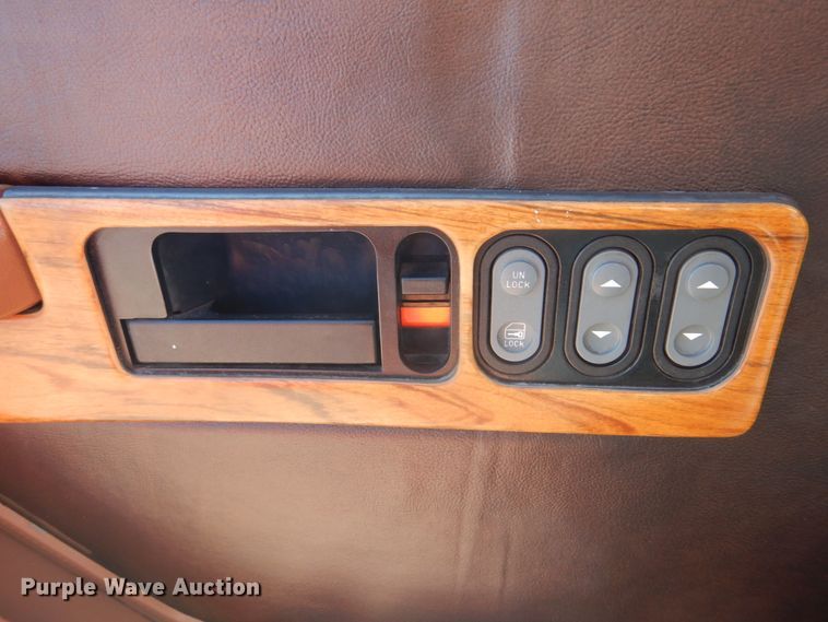 image for item IM9501 1989 Chevrolet 1500  pickup truck