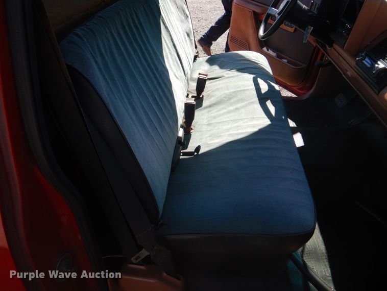 image for item IM9501 1989 Chevrolet 1500  pickup truck