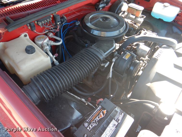 image for item IM9501 1989 Chevrolet 1500  pickup truck