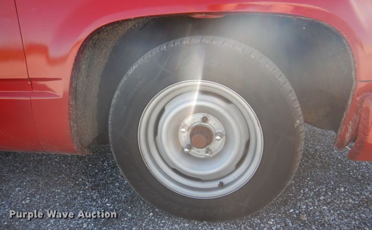 image for item IM9501 1989 Chevrolet 1500  pickup truck