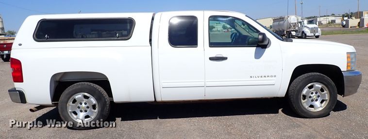 image for item IN9732 2012 Chevrolet Silverado 1500  Ext. Cab pickup truck