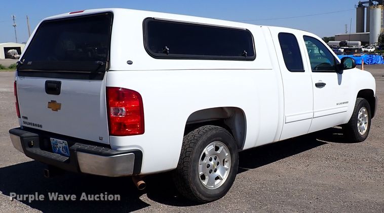 image for item IN9732 2012 Chevrolet Silverado 1500  Ext. Cab pickup truck