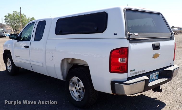 image for item IN9732 2012 Chevrolet Silverado 1500  Ext. Cab pickup truck