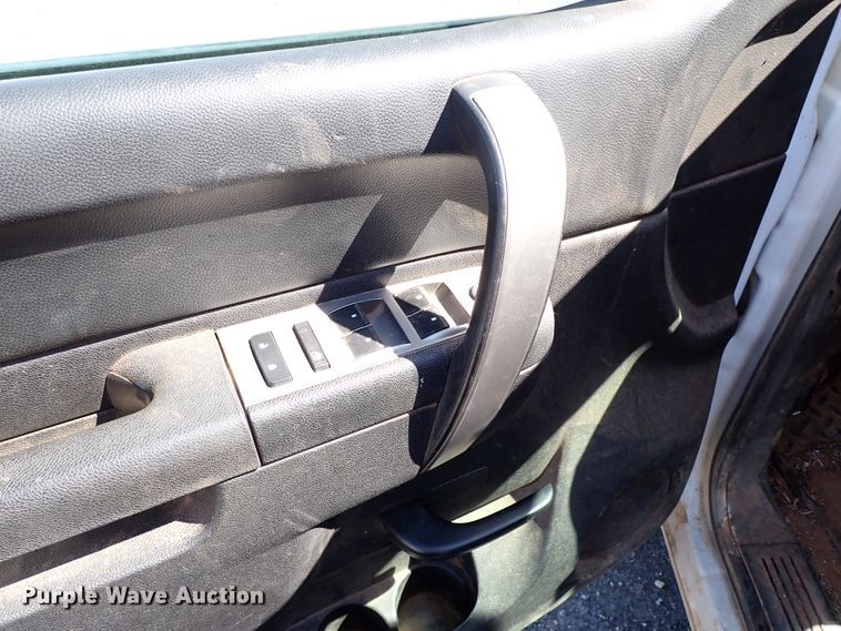 image for item IN9732 2012 Chevrolet Silverado 1500  Ext. Cab pickup truck