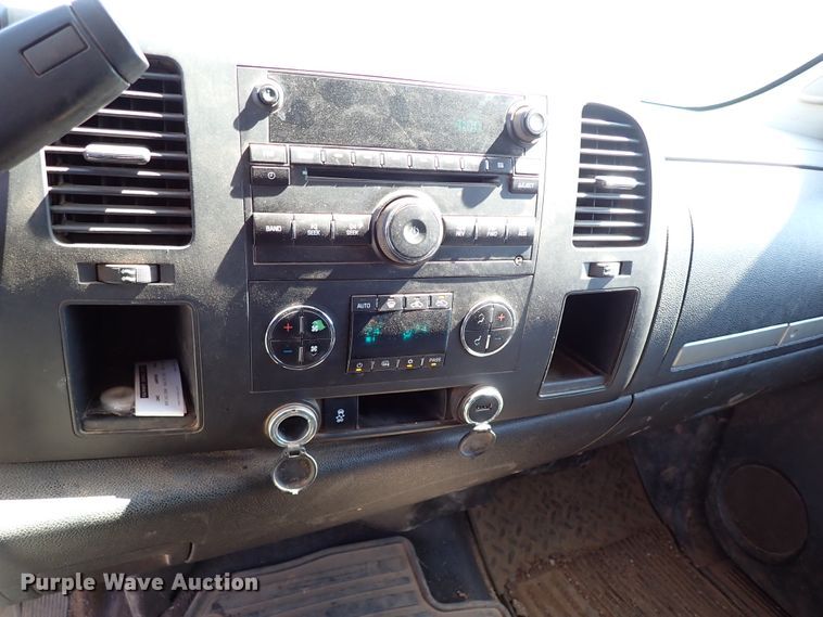 image for item IN9732 2012 Chevrolet Silverado 1500  Ext. Cab pickup truck