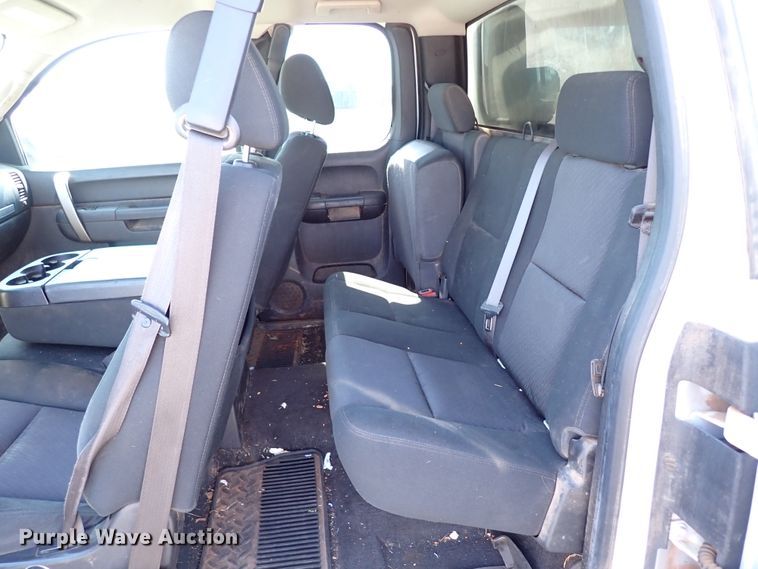 image for item IN9732 2012 Chevrolet Silverado 1500  Ext. Cab pickup truck