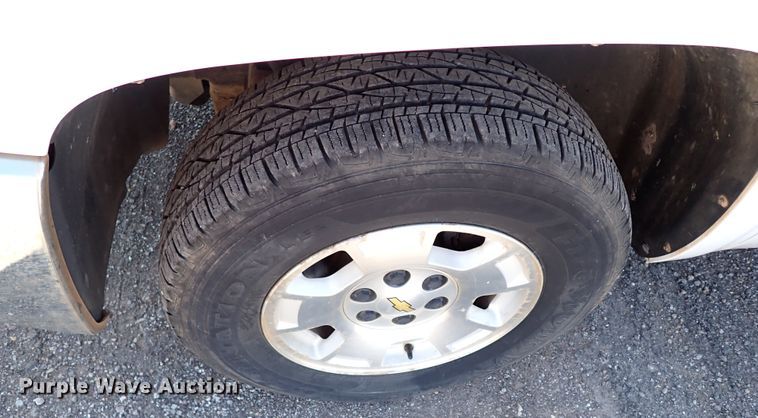 image for item IN9732 2012 Chevrolet Silverado 1500  Ext. Cab pickup truck