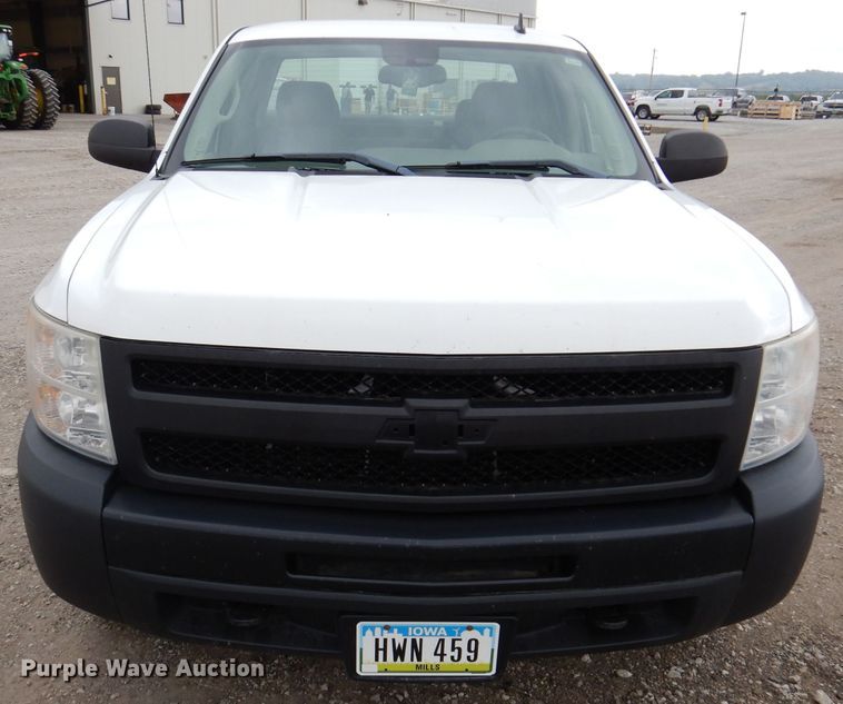 image for item IN9890 2009 Chevrolet Silverado 1500  Ext. Cab pickup truck