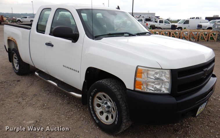 image for item IN9890 2009 Chevrolet Silverado 1500  Ext. Cab pickup truck