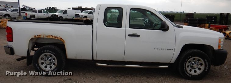 image for item IN9890 2009 Chevrolet Silverado 1500  Ext. Cab pickup truck