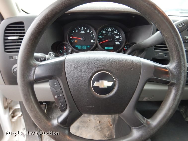 image for item IN9890 2009 Chevrolet Silverado 1500  Ext. Cab pickup truck