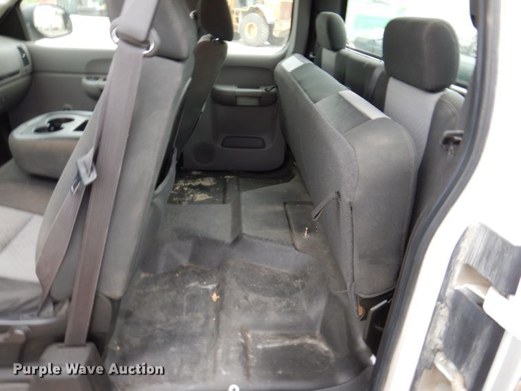 image for item IN9890 2009 Chevrolet Silverado 1500  Ext. Cab pickup truck