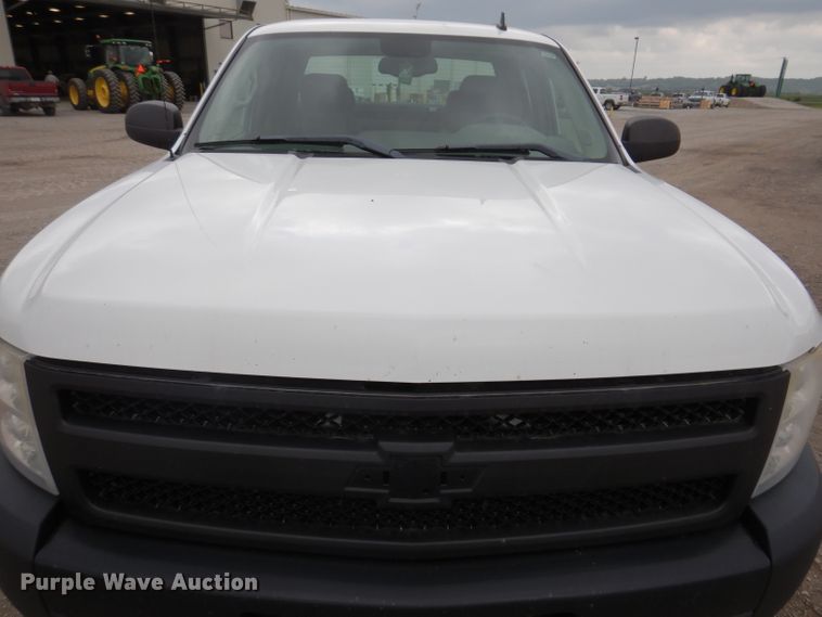 image for item IN9890 2009 Chevrolet Silverado 1500  Ext. Cab pickup truck