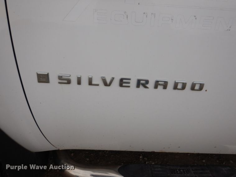 image for item IN9890 2009 Chevrolet Silverado 1500  Ext. Cab pickup truck