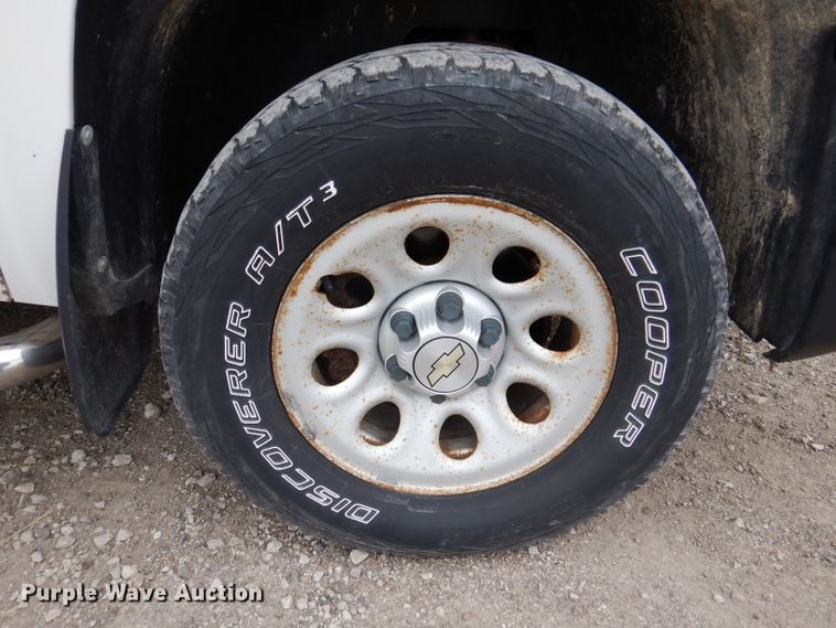 image for item IN9890 2009 Chevrolet Silverado 1500  Ext. Cab pickup truck