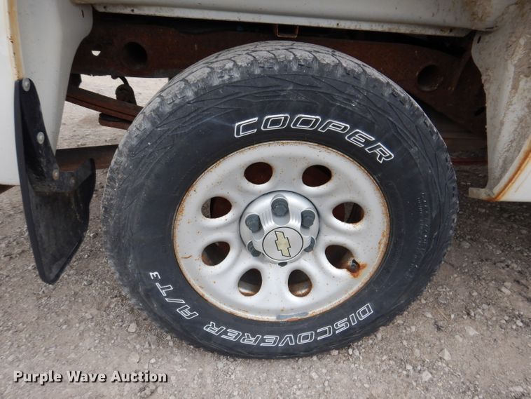 image for item IN9890 2009 Chevrolet Silverado 1500  Ext. Cab pickup truck