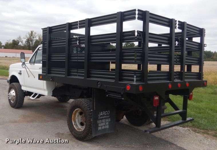 image for item JF9996 1997 Ford F450 Super Duty  flatbed truck