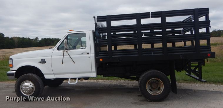 image for item JF9996 1997 Ford F450 Super Duty  flatbed truck