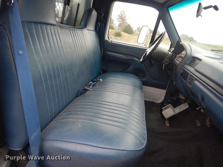 image for item JF9996 1997 Ford F450 Super Duty  flatbed truck