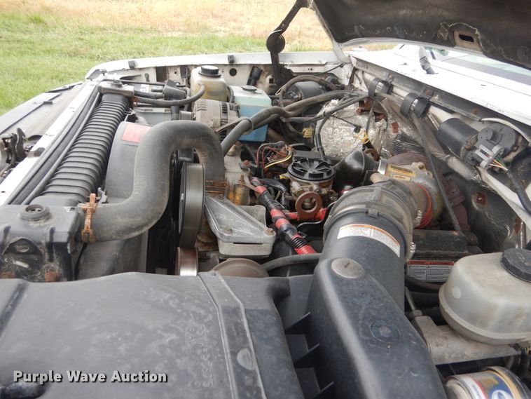 image for item JF9996 1997 Ford F450 Super Duty  flatbed truck