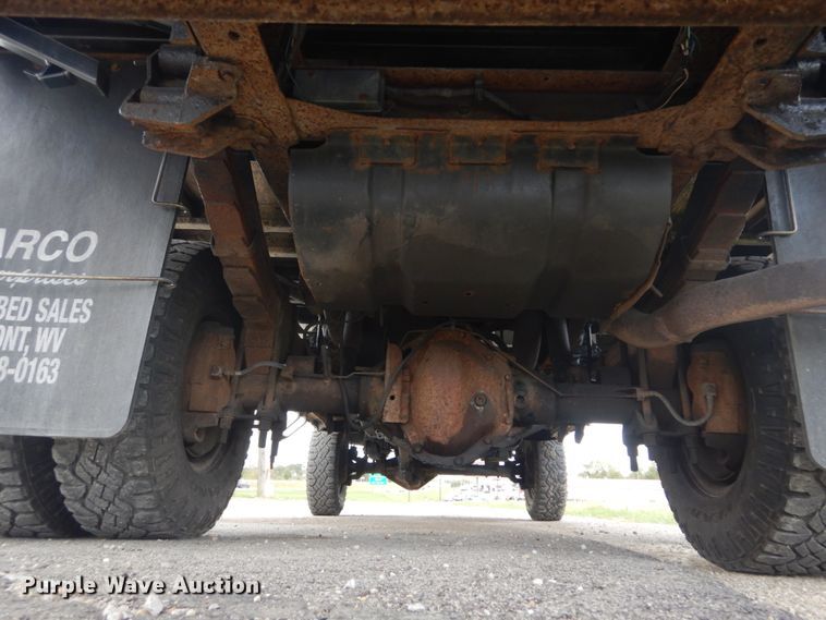 image for item JF9996 1997 Ford F450 Super Duty  flatbed truck