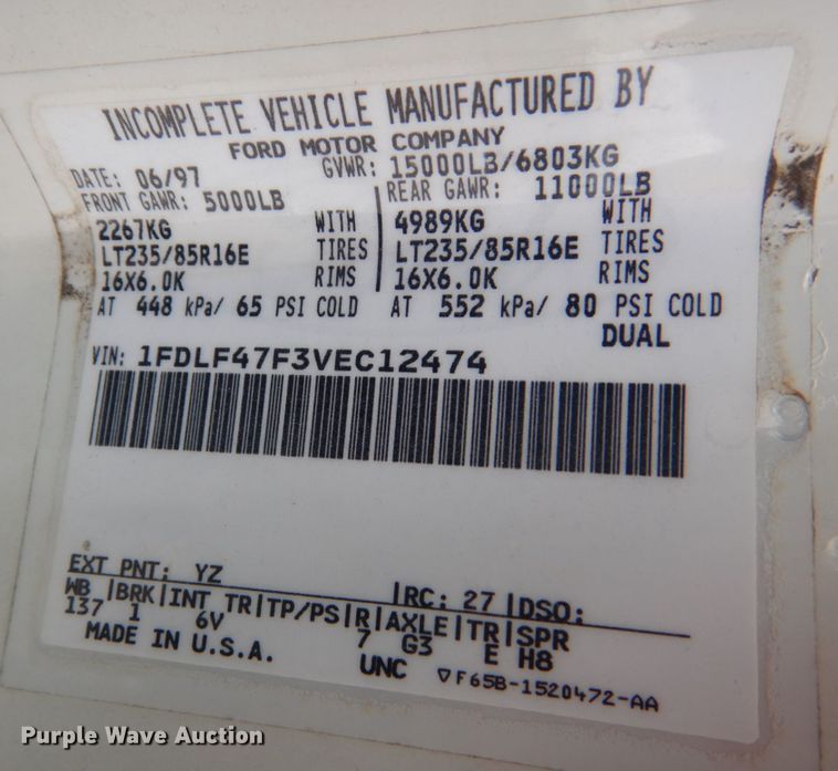 image for item JF9996 1997 Ford F450 Super Duty  flatbed truck