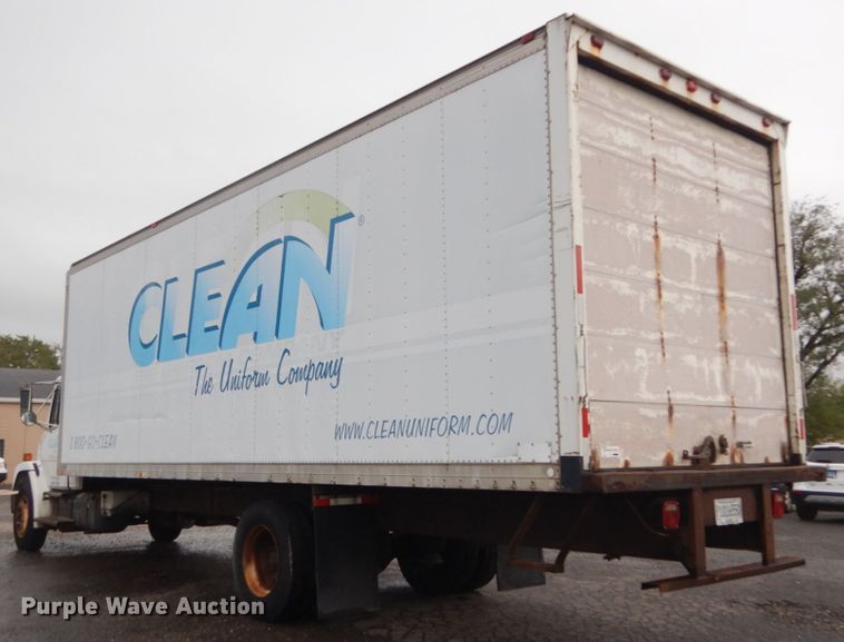 image for item JG9007 2001 Freightliner FL80  box truck