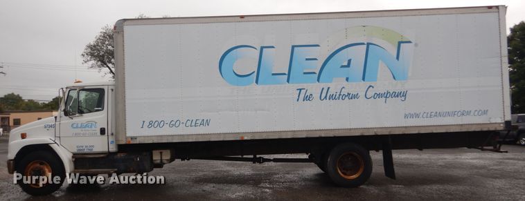 image for item JG9007 2001 Freightliner FL80  box truck