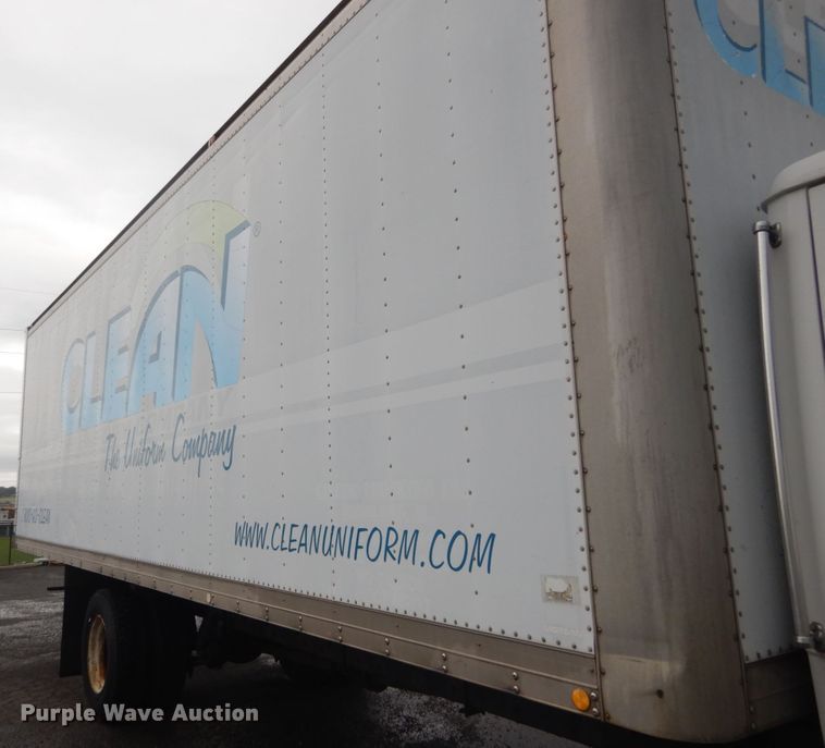 image for item JG9007 2001 Freightliner FL80  box truck