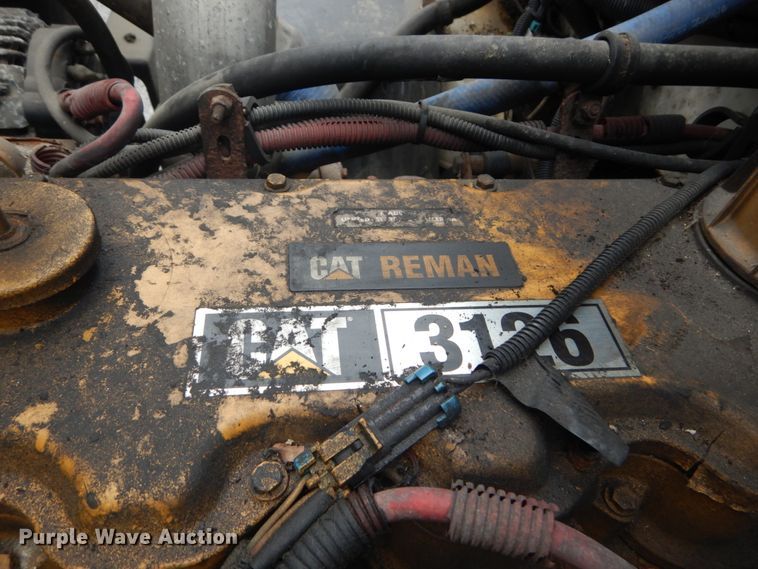 image for item JG9007 2001 Freightliner FL80  box truck