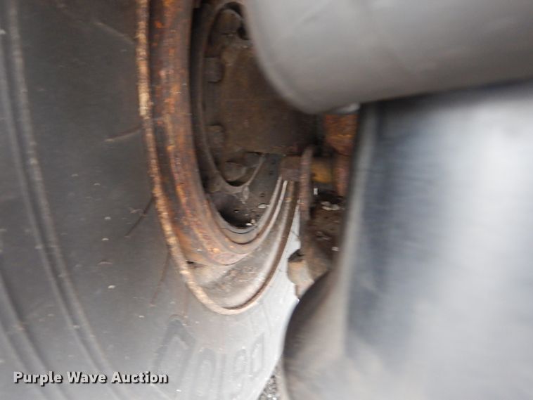 image for item JG9007 2001 Freightliner FL80  box truck