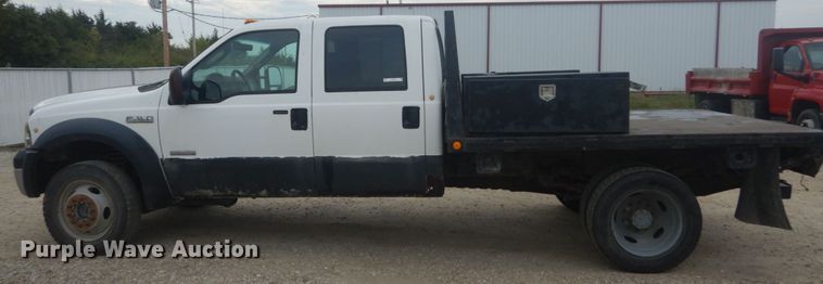 image for item JG9010 2005 Ford F550 Super Duty XLT  Crew Cab flatbed truck
