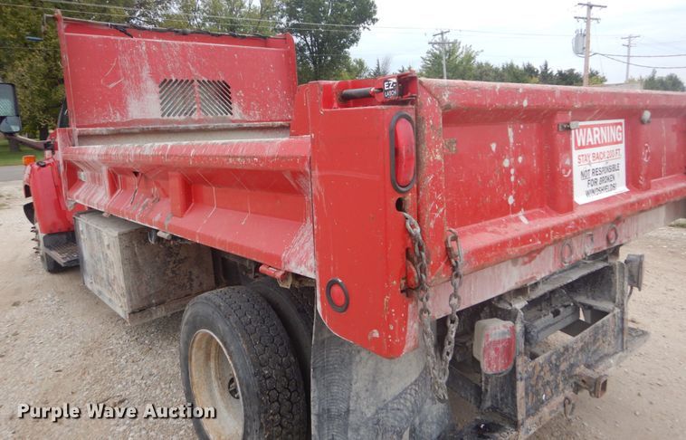 image for item JG9011 2003 GMC C4500  dump truck