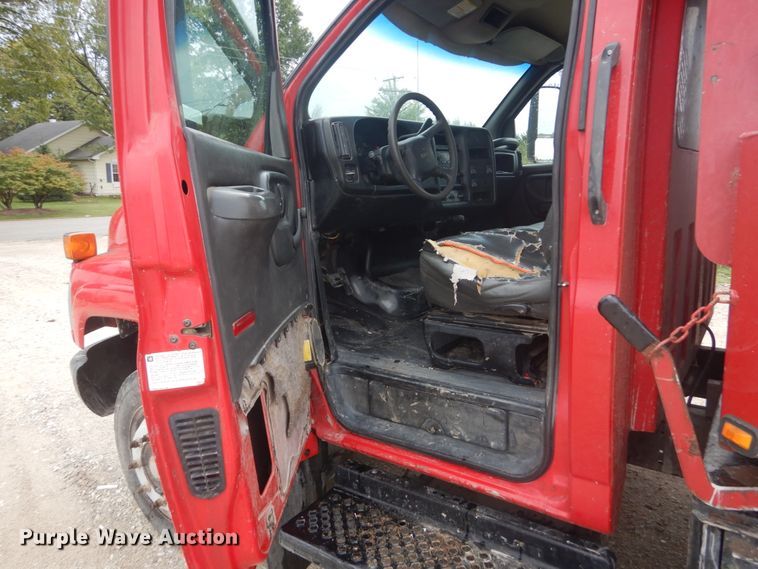 image for item JG9011 2003 GMC C4500  dump truck