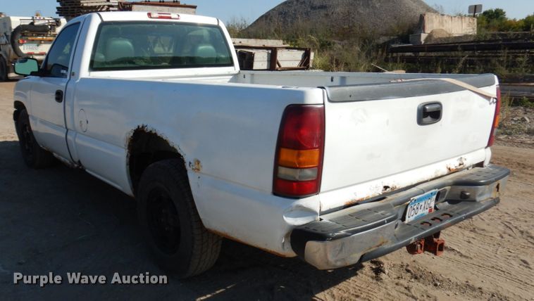 image for item JQ9194 2002 Chevrolet Silverado 1500  pickup truck