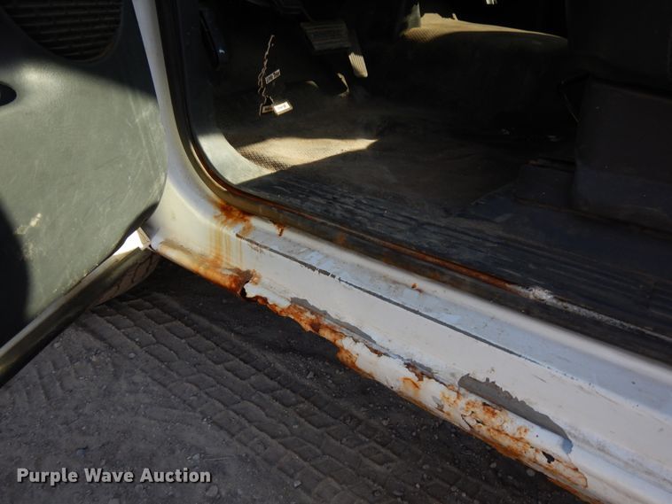 image for item JQ9194 2002 Chevrolet Silverado 1500  pickup truck