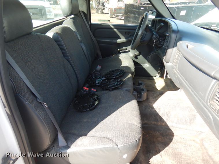 image for item JQ9194 2002 Chevrolet Silverado 1500  pickup truck