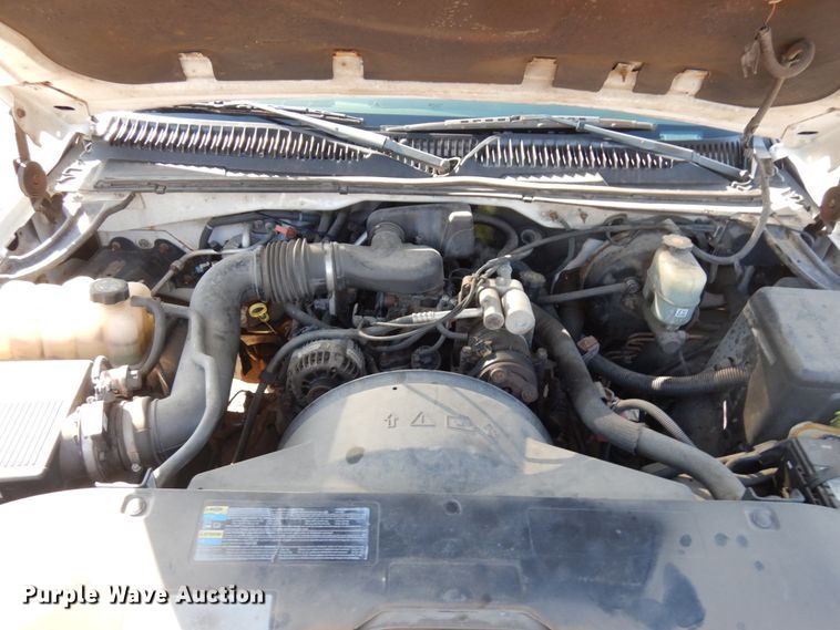 image for item JQ9194 2002 Chevrolet Silverado 1500  pickup truck