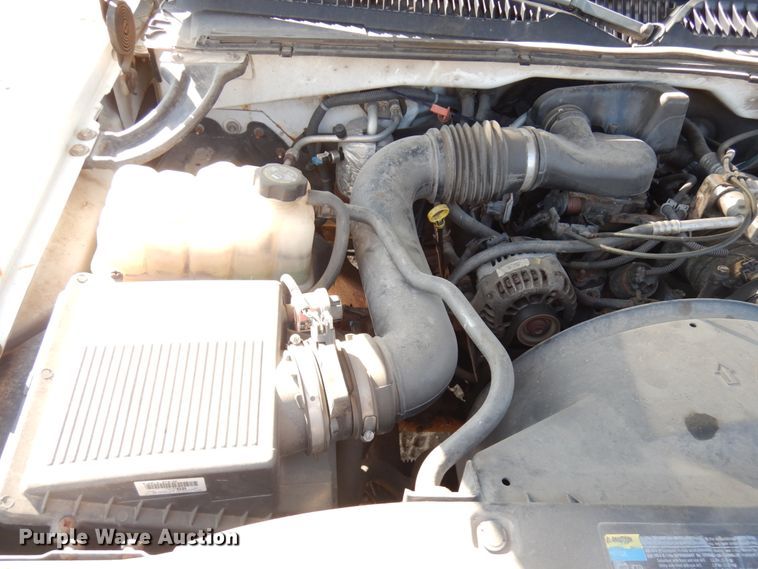 image for item JQ9194 2002 Chevrolet Silverado 1500  pickup truck