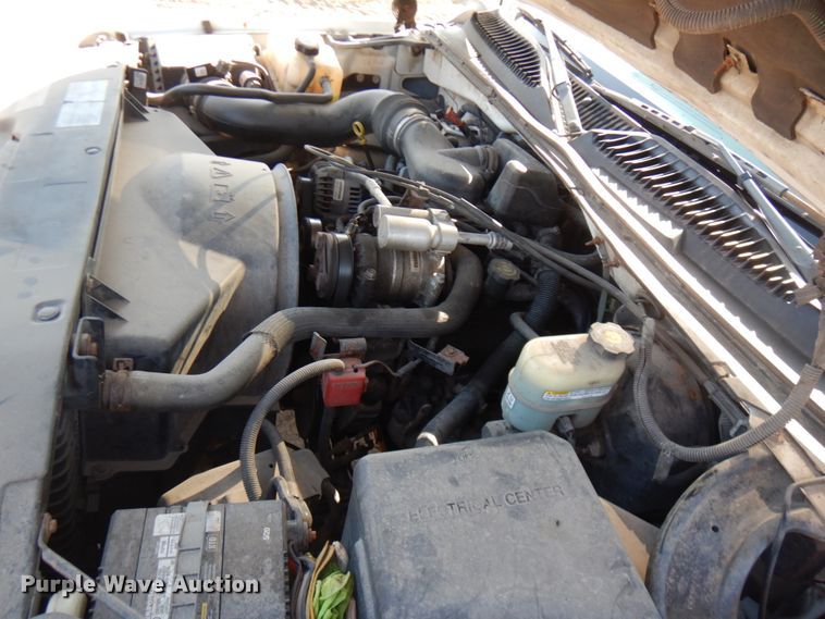 image for item JQ9194 2002 Chevrolet Silverado 1500  pickup truck